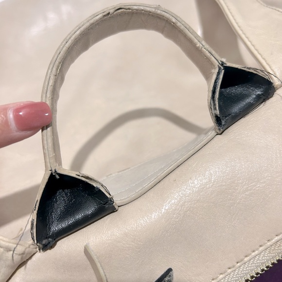 Modern + Chic vegan leather backpack - Picture 4 of 6